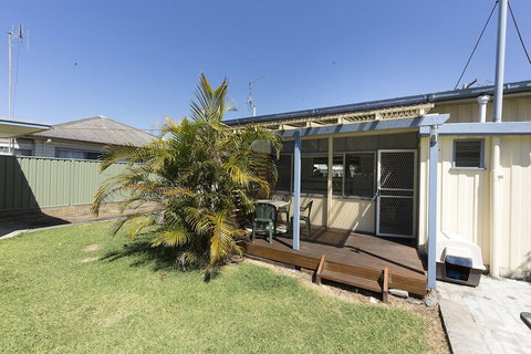 Douglas Cottage - Foster Accommodation 5