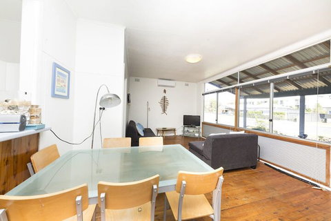Douglas Cottage - Foster Accommodation 2