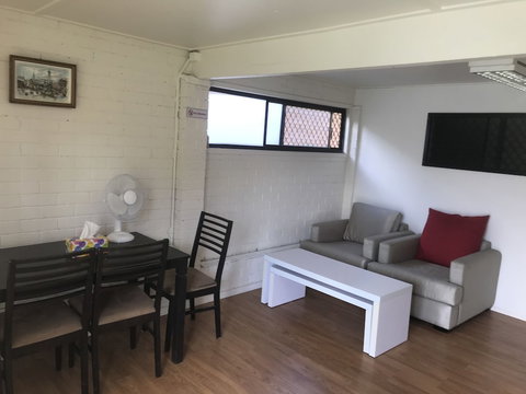 Nerang 66 House - Foster Accommodation 4