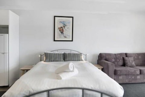 Snowy Studio - Foster Accommodation 0