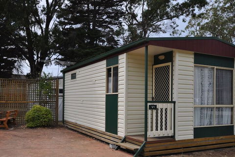 Dylene Caravan Park - 2 Br Family Cabin With Air - Foster Accommodation 1