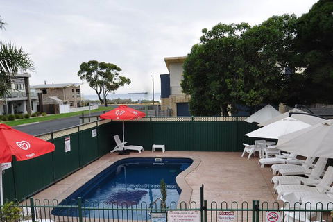 Dylene Caravan Park - 2 Br Family Cabin With Air - Foster Accommodation 2