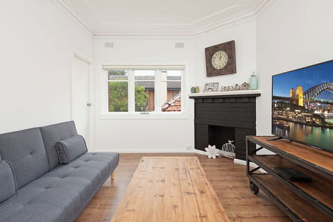 Newly Renovated Apt Close To CBD Unit 2 - Foster Accommodation 1