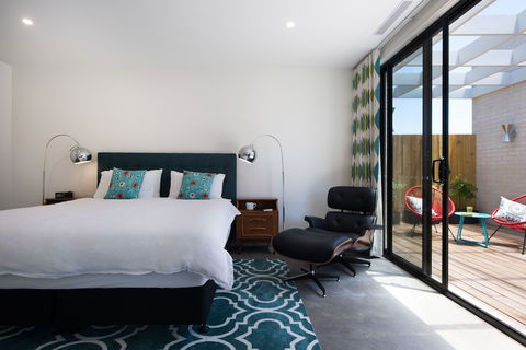 Arenas South - Foster Accommodation 2