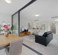 HomeHotel Walking to Trains Westfield  Cinema - Foster Accommodation