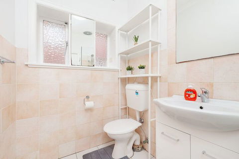 Newly Renovated Apt. Close To CBD Unit 1 - Foster Accommodation 3