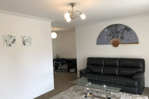 Riverton Lodge - Walk To Shopping Centre - Foster Accommodation 2