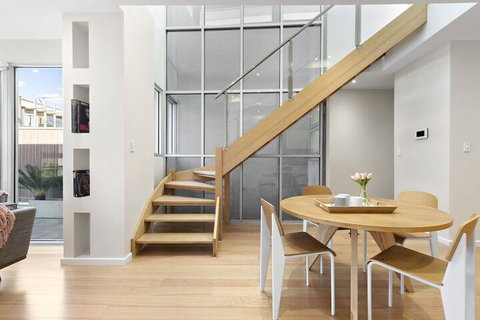 Hotham, 2BDR North Melbourne Apartment - Foster Accommodation 3