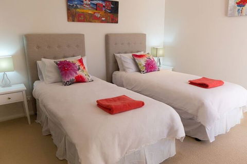 VUES At Salamander Bay - Foster Accommodation 6