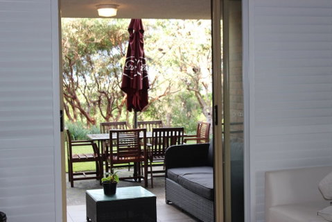 Oceanside - Foster Accommodation 5