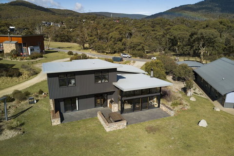 Four Mile Hut - Foster Accommodation 1