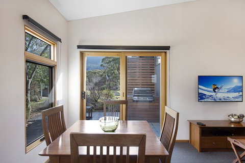 Four Mile Hut - Foster Accommodation 5