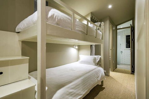 AL RU Farm - Foster Accommodation 6