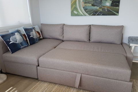 Apartment With Views - Foster Accommodation 3