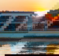 Ulverstone Waterfront Apartments - Foster Accommodation