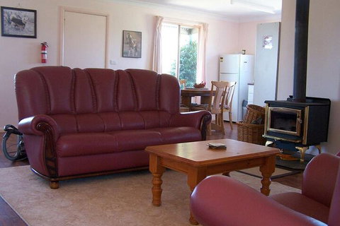 High Country Trail Rides & Farm Stay - Foster Accommodation 6