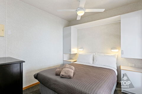 Lake Boga Caravan Park - Foster Accommodation 5