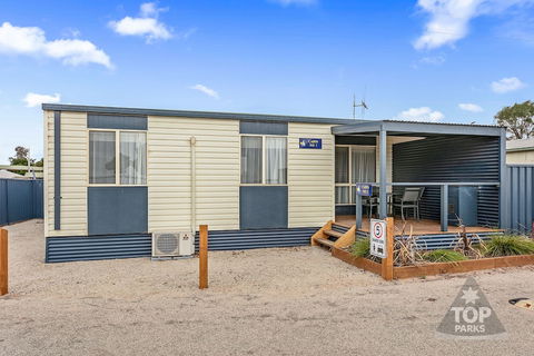 Lake Boga Caravan Park - Foster Accommodation 1