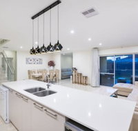 Balcatta 4 Bedroom House - Foster Accommodation