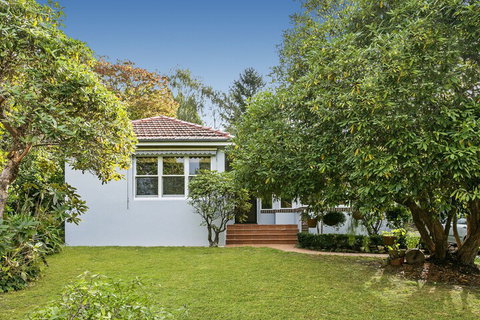 Postmasters House - Foster Accommodation 0