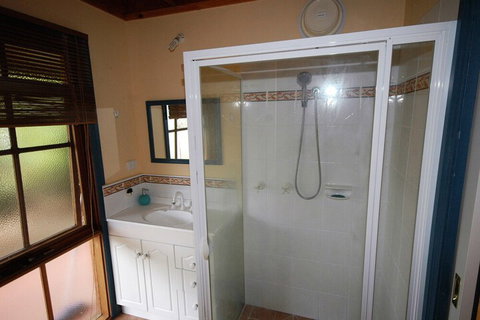 Garden Cottage Beechworth - Foster Accommodation 3