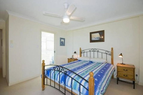 Mirage Unit 602 6 10 Manning Street - Foster Accommodation 2