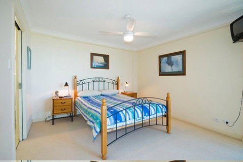 Mirage Unit 602 6 10 Manning Street - Foster Accommodation 1