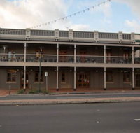 Parkview Hotel Orange - Foster Accommodation