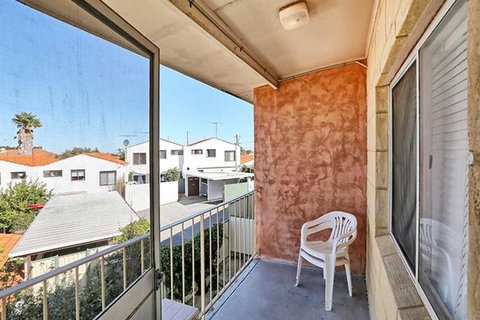SUMMER BREEZE - Holiday And Business Accommodation - Foster Accommodation 2