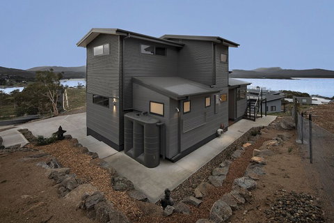 Mountview 43 - Foster Accommodation 1