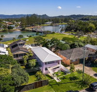 Sunset Beach - Foster Accommodation