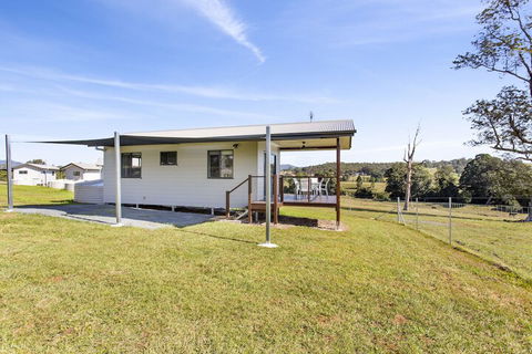Valley Cabins By The Creek - Foster Accommodation 6