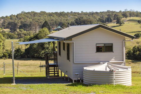 Valley Cabins By The Creek - Foster Accommodation 2