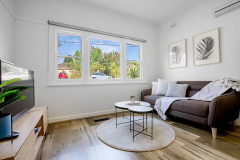 88 Peaceful Blackburn House - Foster Accommodation 3