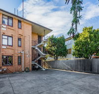 2 Bed Apartment Netflix Close to Train