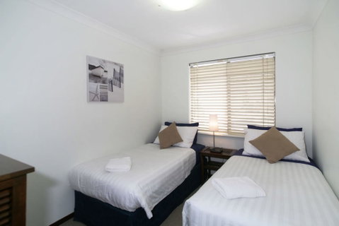 Scarborough Beach Front Resort - Shell 10 - Foster Accommodation 3