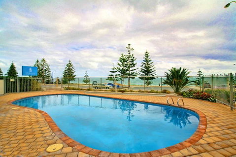Scarborough Beach Front Resort - Shell 10 - Foster Accommodation 1