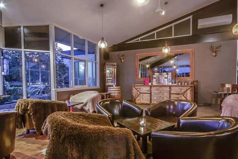 115 Horizons - Lake Jindabyne Waterfront - Foster Accommodation 1