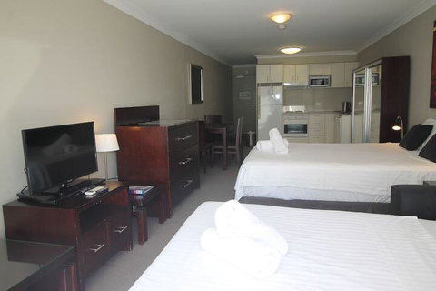 115 Horizons - Lake Jindabyne Waterfront - Foster Accommodation 6