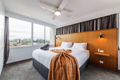 Exquisite 2 Bedroom Beach City Views - Foster Accommodation 5