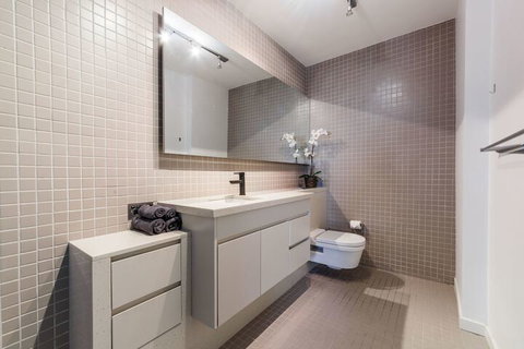 Exquisite 2 Bedroom Beach City Views - Foster Accommodation 3