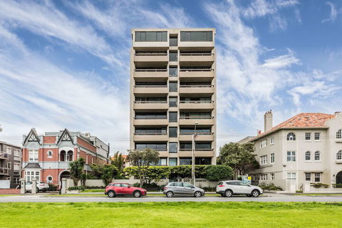 Exquisite 2 Bedroom Beach City Views - Foster Accommodation 1
