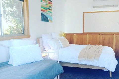 Old White Church Bed & Breakfast - Foster Accommodation 6