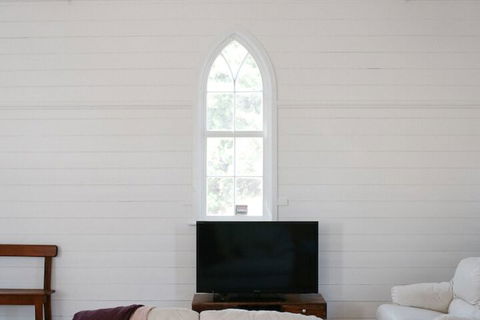 Old White Church Bed & Breakfast - Foster Accommodation 4