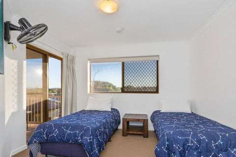 EXCLUSIVE OCEAN VIEW PENTHOUSE On MARINE PARADE - Foster Accommodation 3