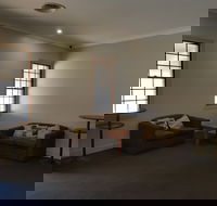 Lamington Hotel Motel