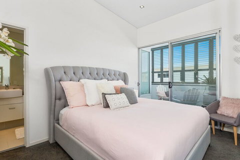 COASTAL CHIC At CASUARINA - Foster Accommodation 3