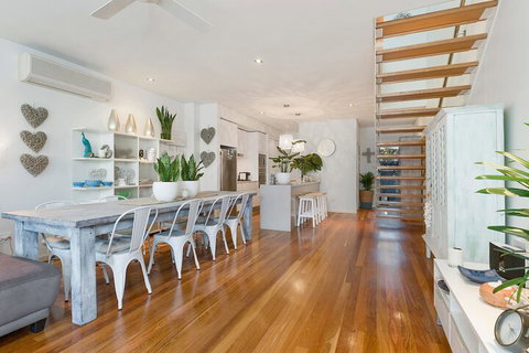 COASTAL CHIC At CASUARINA - Foster Accommodation 2