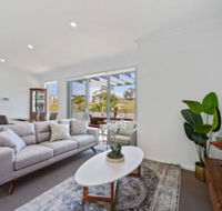 HomeHotel Luxurious 3 bedrooms - Foster Accommodation