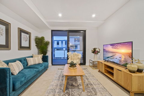 HomeHotel New & Comfort 3 Bedrooms - Foster Accommodation 2